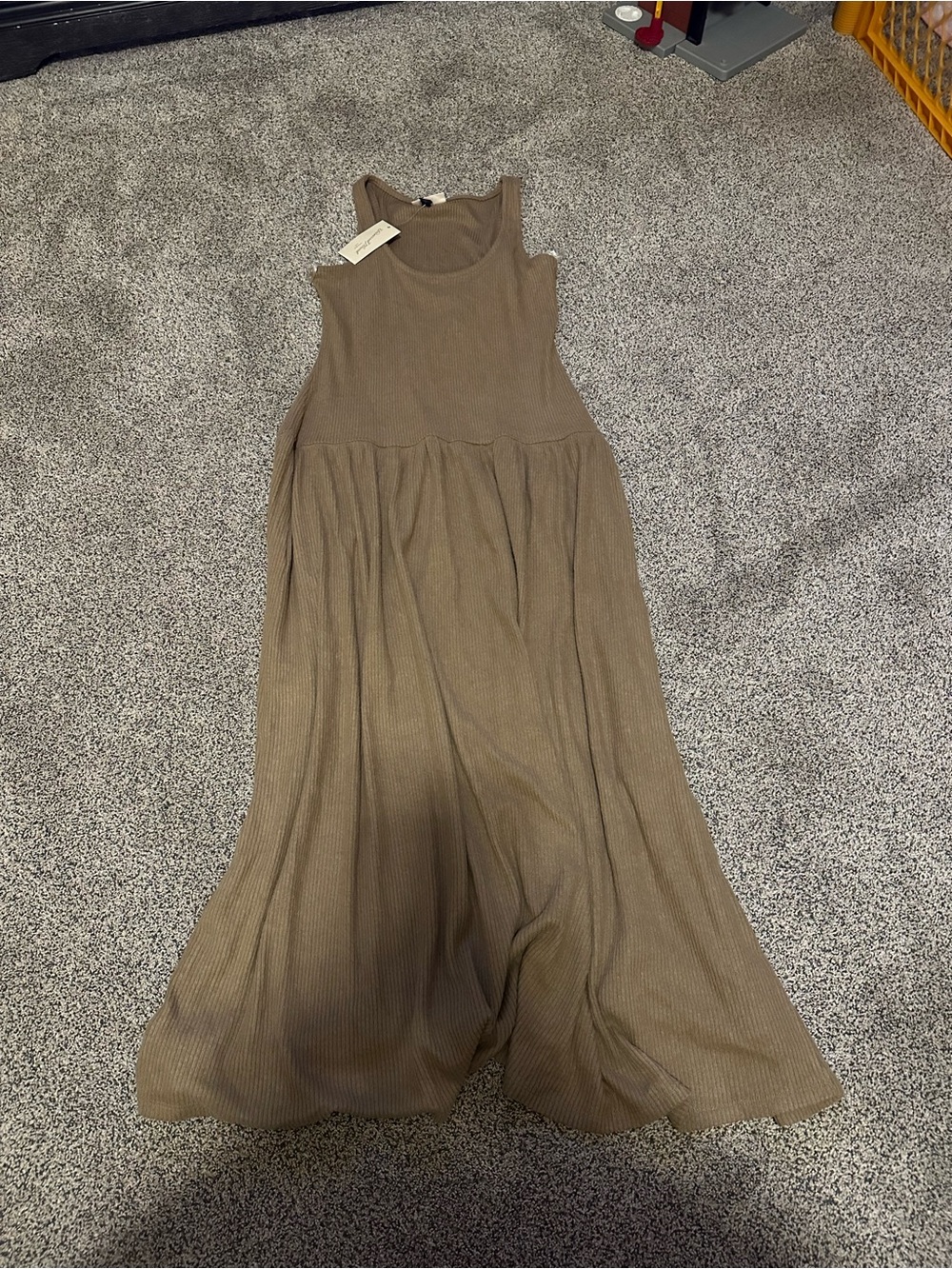Universal Thread Taupe Ribbed Maxi Dress